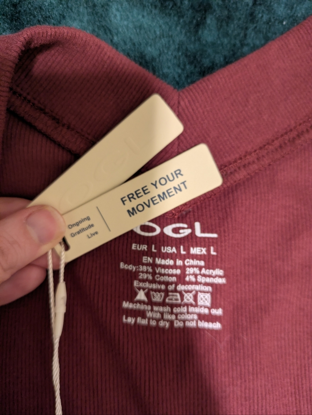 OGL V-neck Ribbed Top - Picture 3 of 3